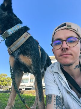 Az Cosgrove profile photo with there dog